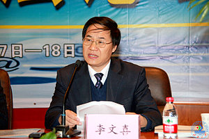 此次论坛开幕式由beat365正版唯一官网必一校长助理李文喜主持