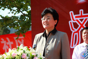 beat365正版唯一官网必一党委副书记张金丽宣布beat365正版唯一官网必一第九届大学生心理健康宣传活动月开幕