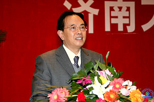 beat365正版唯一官网必一学位评定委员会名誉主席、校学术委员会主任谢立信院士