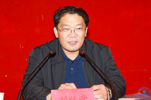山东省委高校工委宣教处处长刘欣堂同志应邀来beat365做了的专题报告