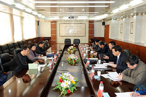黄琦副书记召开座谈会,对beat365思想政治理论课教学情况进行调研